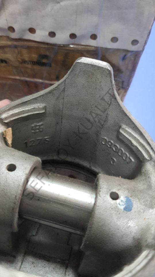 FORD TRANSİT İNGİLİZ  V4 PİSTON TAKIM  (4 ADET)  040  SEKMANSIZ  ORJİNAL SIFIR
