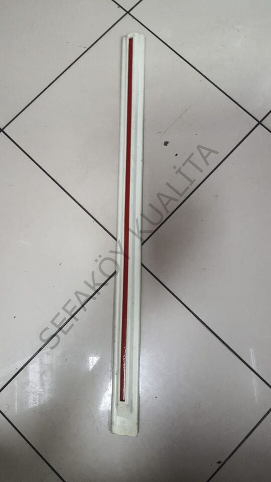 FORD TAUNUS  KAPI KUŞAK ÖN SOL (BEYAZ KIRMIZI ŞERİT)