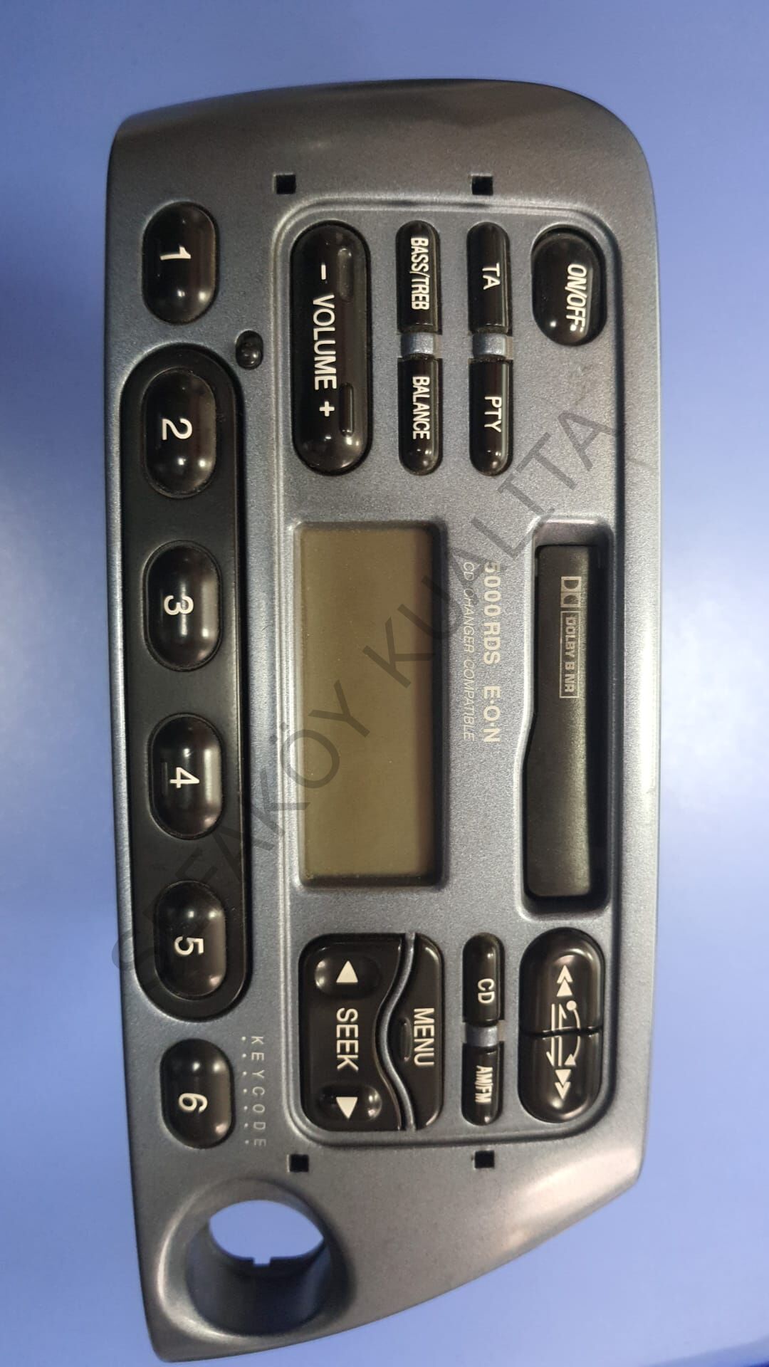 FORD KA  RADYO KASET ÇALAR