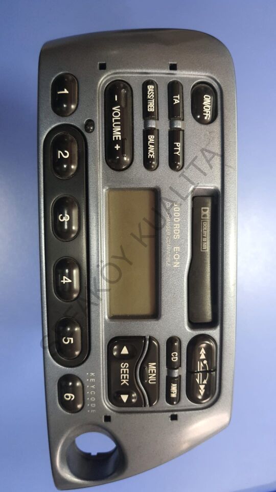 FORD KA  RADYO KASET ÇALAR